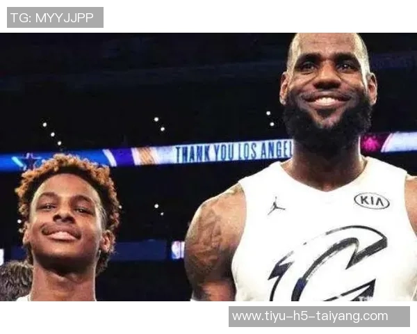 布朗尼揭晓音乐会首位舞者身份詹姆斯引发热议