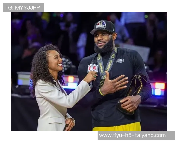 詹姆斯透露16冠军队友仍在群聊中筹备十周年聚会活动